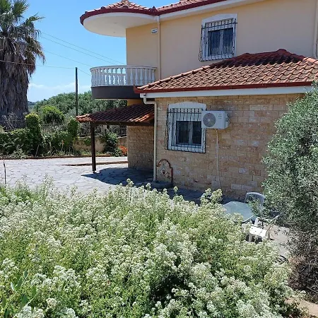 The With The Aromatic Herbs Villa Agia Triada (Thessaloniki)